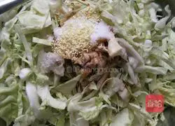 Illustration of how to make cold cabbage 6