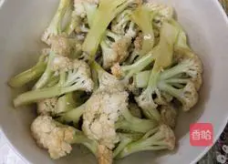 Steamed organic cauliflower Practice illustration 3