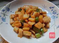 Illustration of how to make spicy stir-fried lotus root 1