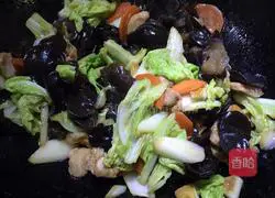 Stir-fried cabbage with fungus Illustration of how to do it 13