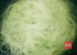 Illustration of how to make sauce-flavored spinach with vermicelli 4