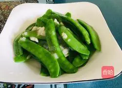 Illustration of how to make fried snow peas 10