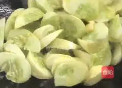 Illustration of how to cook cucumber with fungus 5