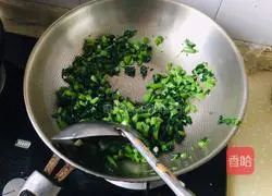 Illustration of how to make stir-fried radish leaves 10