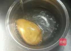 Illustration of how to make wolf tooth potatoes 1