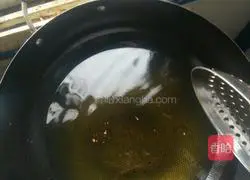 Illustration of how to make fried peanuts 1