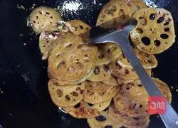 Illustration of how to make spicy lotus root slices 11