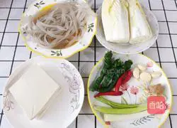 Illustration of Braised Vermicelli with Cabbage and Tofu 1