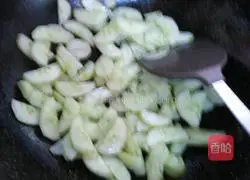 Illustration of how to make garlic cucumber 5