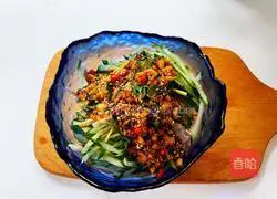 Illustration of how to make cucumber mixed with shredded chicken 10