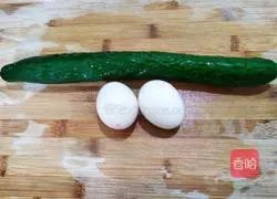 Illustration of how to make cucumber scrambled eggs 1