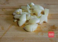 Illustration of how to make stir-fried spinach stems 3