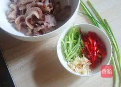 Illustration of home-style cold pig ears 3