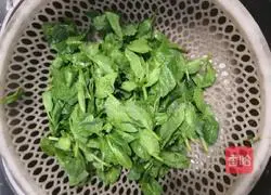 Illustration of how to make stir-fried bean sprouts 2