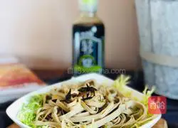 Illustration of how to make scallion oil tofu skin 7