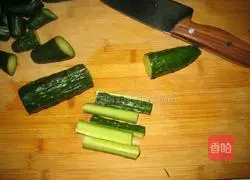 Illustration of how to make pickled cucumbers 5