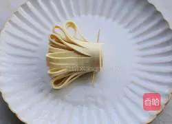 Illustration of how to make cold bean curd version with blooming flowers and riches 7
