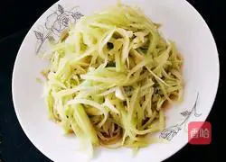 Illustration of how to make cold lettuce 3