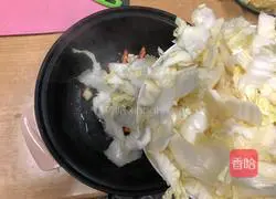 Illustration of how to make vinegar cabbage 12