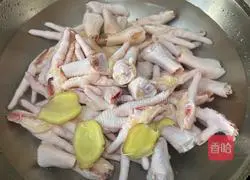 Thai Hot and Sour Chicken Feet Recipe Illustration 5