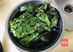 Illustration of how to make garlic lettuce leaves 1