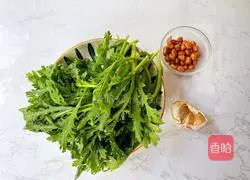 Illustration of how to make cold chrysanthemums 1