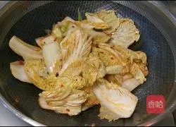 Illustration of how to make cabbage, tofu and vermicelli stewed 6