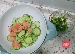 Stir-fried cucumber and ham sausage Illustration of how to do it 1