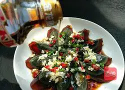 Illustration of how to make cold preserved eggs 5