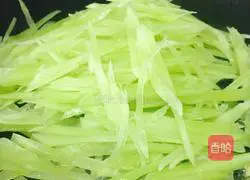 Illustration of how to make stir-fried lettuce 5