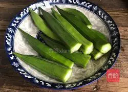 Illustration of how to make pepper and garlic okra 1