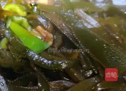 Illustration of how to fry kelp 2