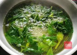 Illustration of how to make cold celery leaves 4