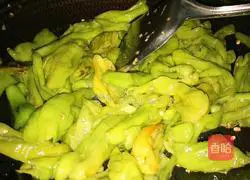 Illustration of how to make fish-flavored green pepper 7