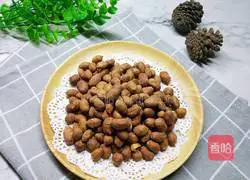 Illustration of how to make salt-baked peanuts 9