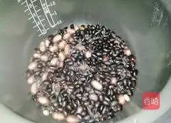 Illustration of how to make salted peanuts and black beans 7
