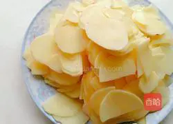 Illustration of how to make hot sauce potato chips 3