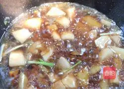 Illustration of how to cook potatoes with fresh peaches 9