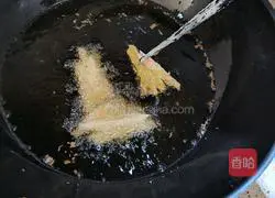 Illustration of how to make fried sweet potato and star anise 3