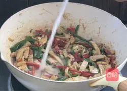 Chili Illustration of how to make fried dried beans 10