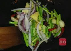 Illustration of how to make braised beans in oil 3