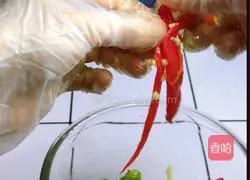Illustration of how to make chili pepper eggs 7