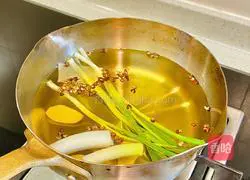 Refreshing summer~super appetizing Thai spicy and sour lemon chicken feet recipe 3