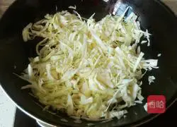 Illustration of how to make spicy stir-fried cabbage 6