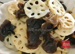 Illustration of how to make cold fungus and lotus root 4