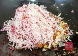 Illustration of how to make radish soup 5