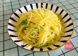 Illustration of how to make green pepper and potato shreds 9