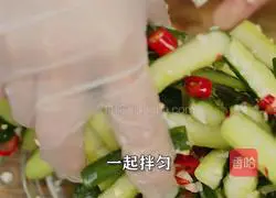 The pickled cucumber strips can be made in 1 hour and are sour, spicy and crispy.Practice illustration 5