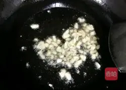 Illustration of how to make stir-fried fungus 2