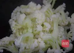 Illustration of how to make cauliflower with tomato sauce 6